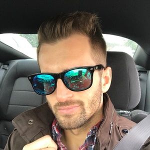 Meet your Posher, Joshua